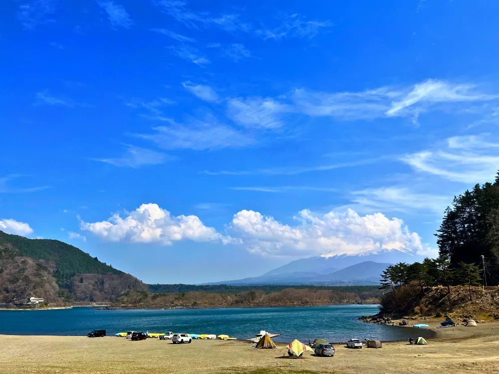 精進湖キャンピングコテージ
